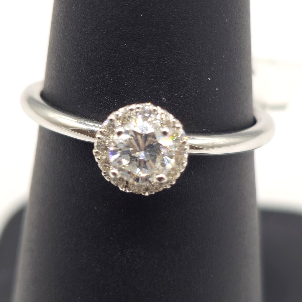 14k White Gold Diamond Ring Sz 6  200g  31 Ct  43 Ctw